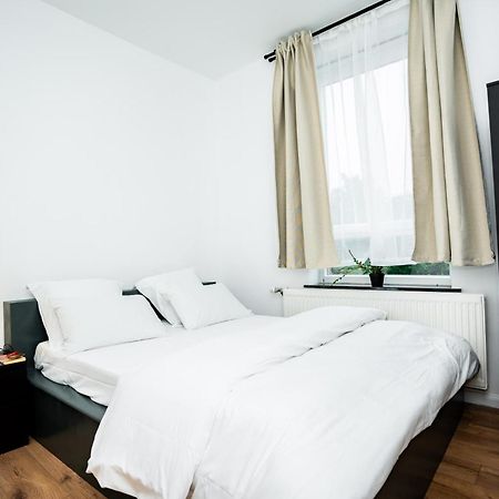 Chambre R1 Avec Salle De Bain Partagee Pres De L'Hopital De La Citadelle A Liege Luaran gambar